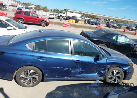 2022 Subaru Legacy Premium z USA, uszkodzony, nr VIN 4S3BWAC61N3024455